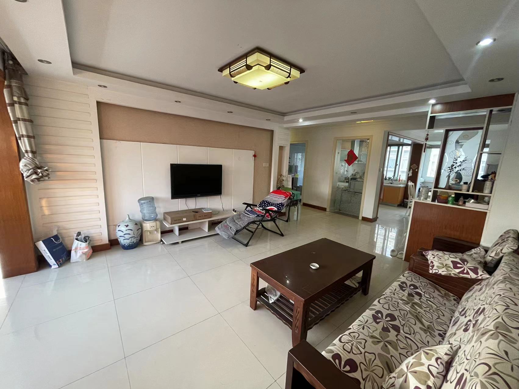 春晖花园 3室2厅2卫 150m&sup2;