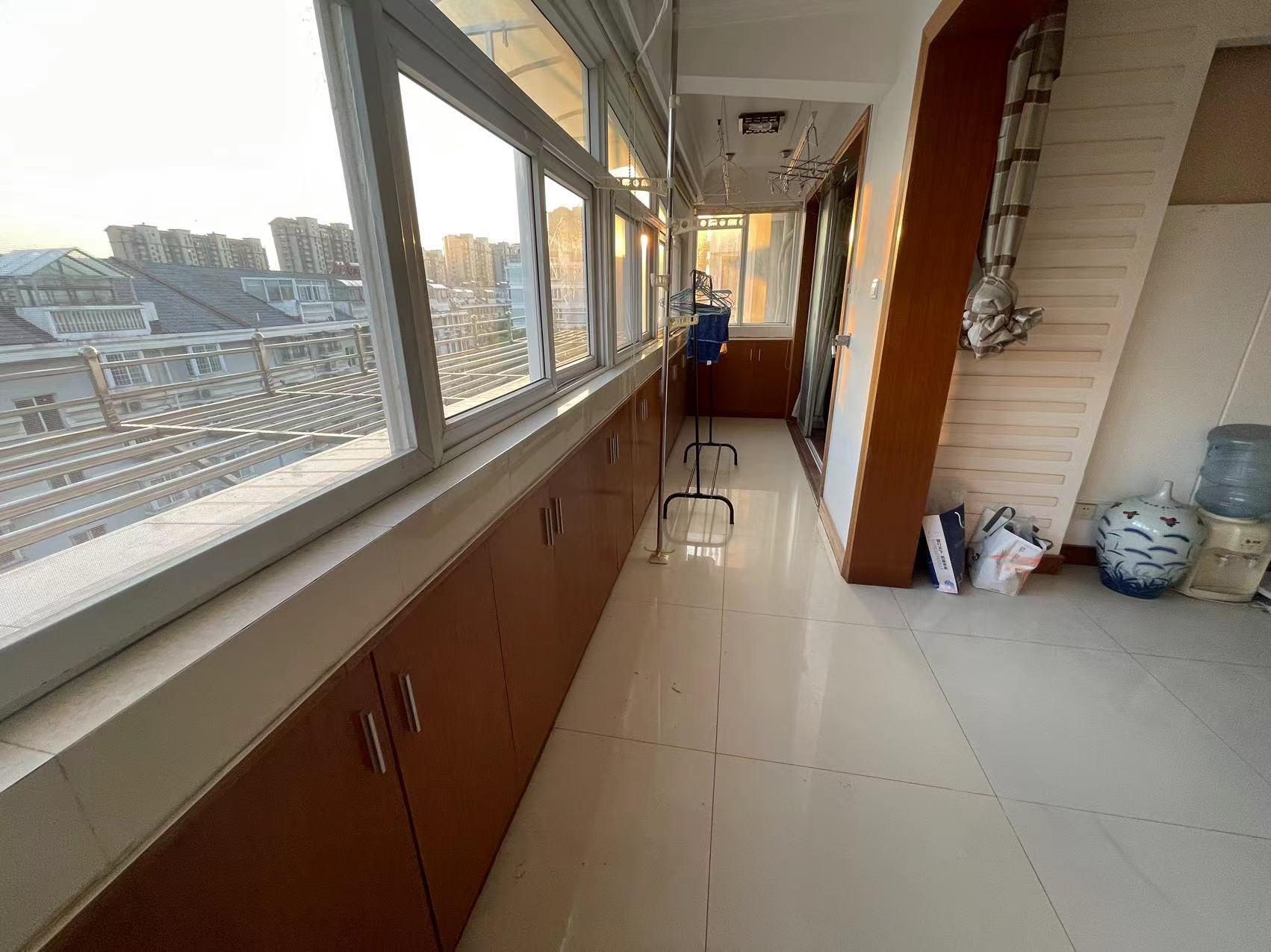 春晖花园 3室2厅2卫 150m&sup2;