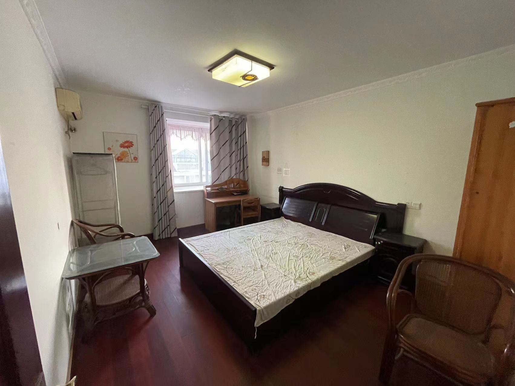 春晖花园 3室2厅2卫 150m&sup2;