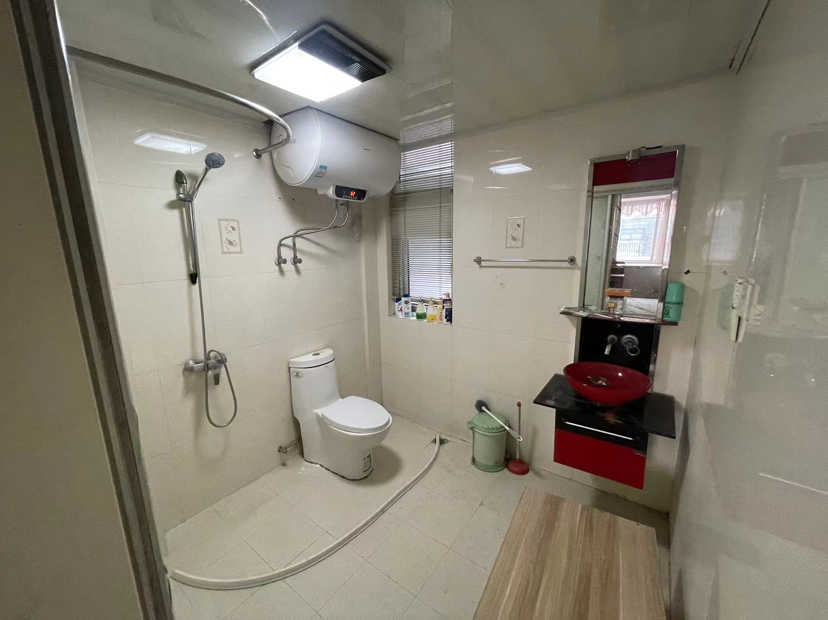 春晖花园 3室2厅2卫 150m&sup2;