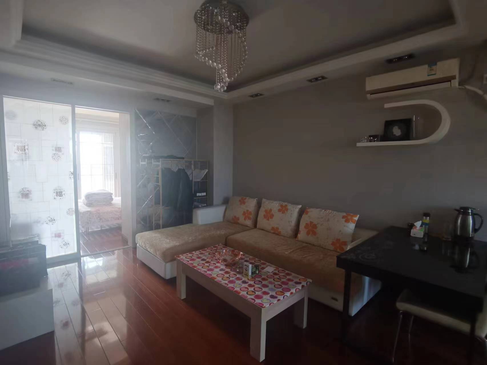 金桥世家 1室2厅1卫 60m²