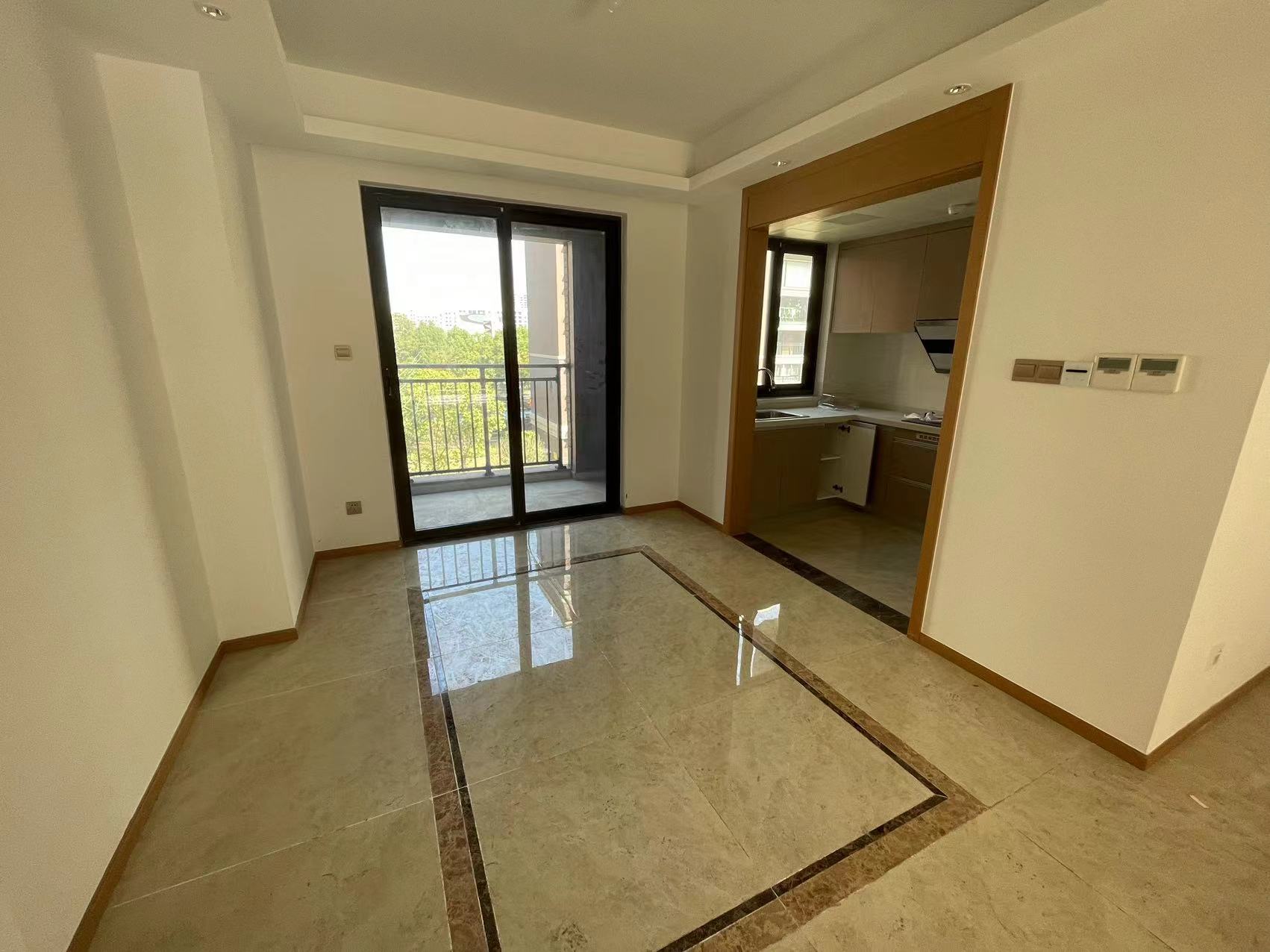 林肯公园 4室2厅2卫 145m&sup2;