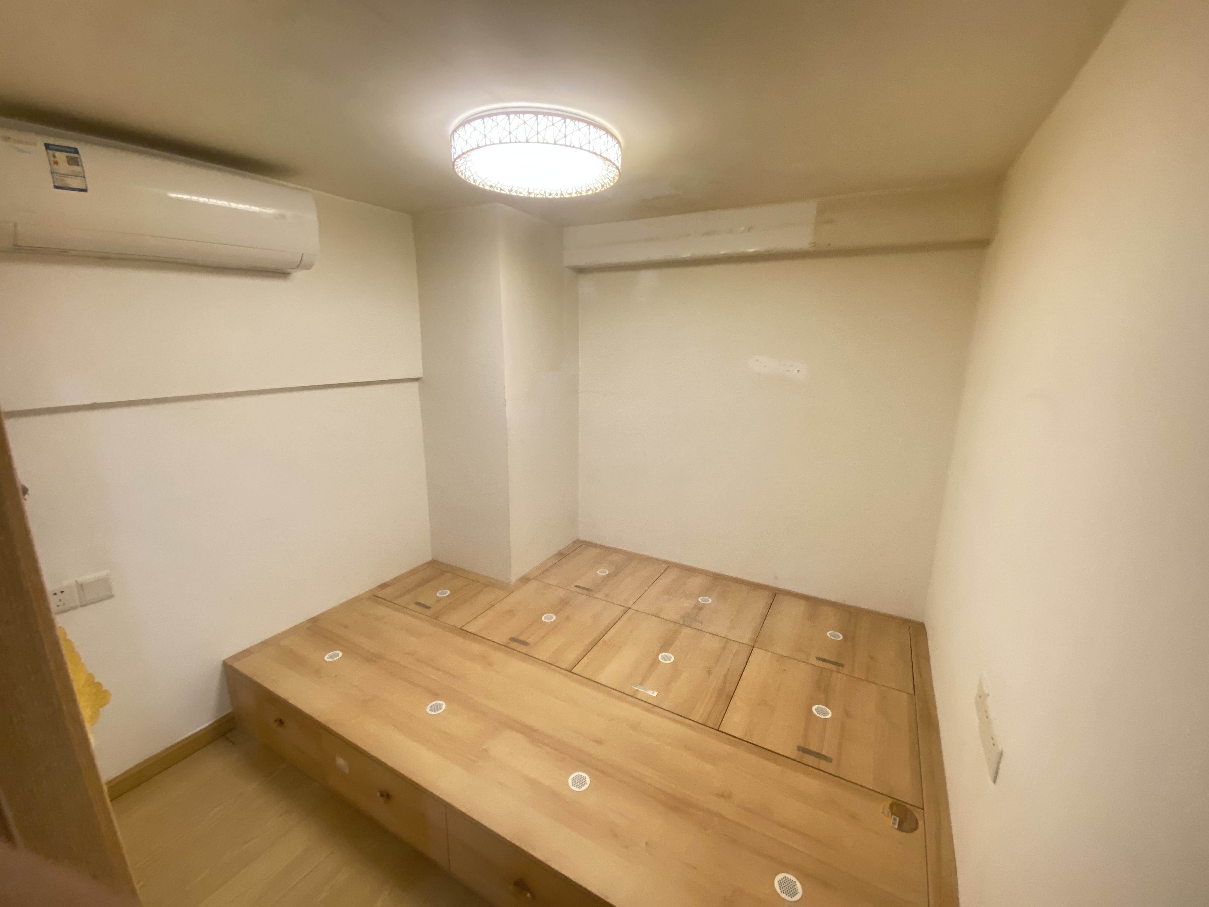 中港银座 2室2厅1卫 49m&sup2;