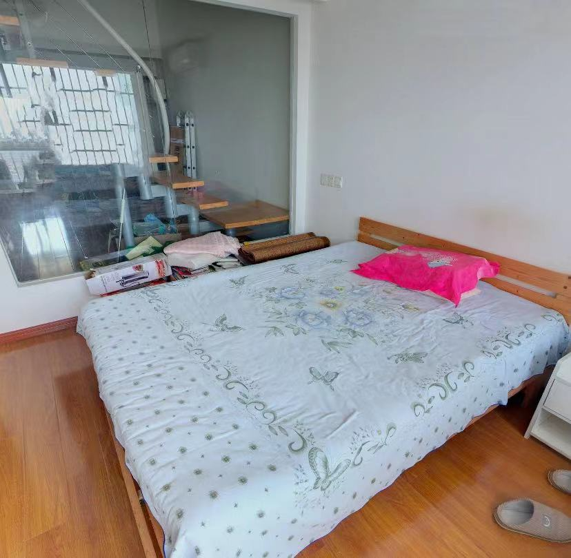 百花大厦 3室2厅2卫 58m&sup2;