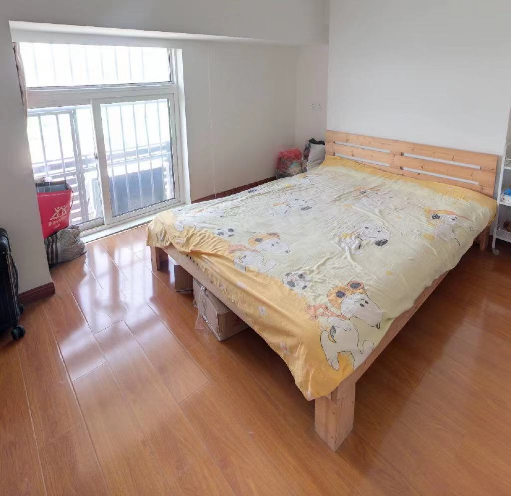 百花大厦 3室2厅2卫 58m&sup2;