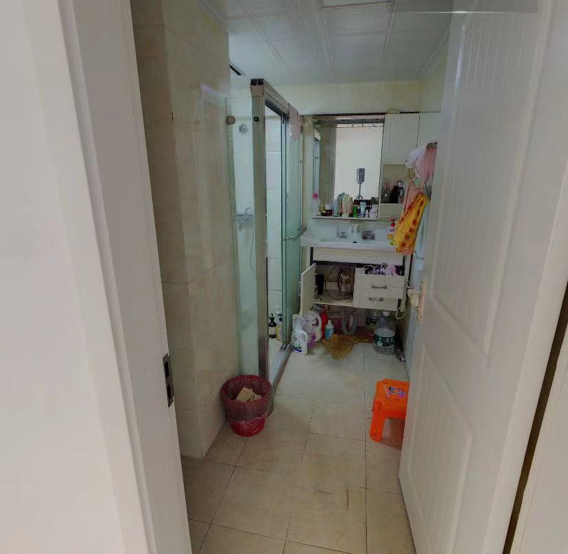 百花大厦 3室2厅2卫 58m&sup2;