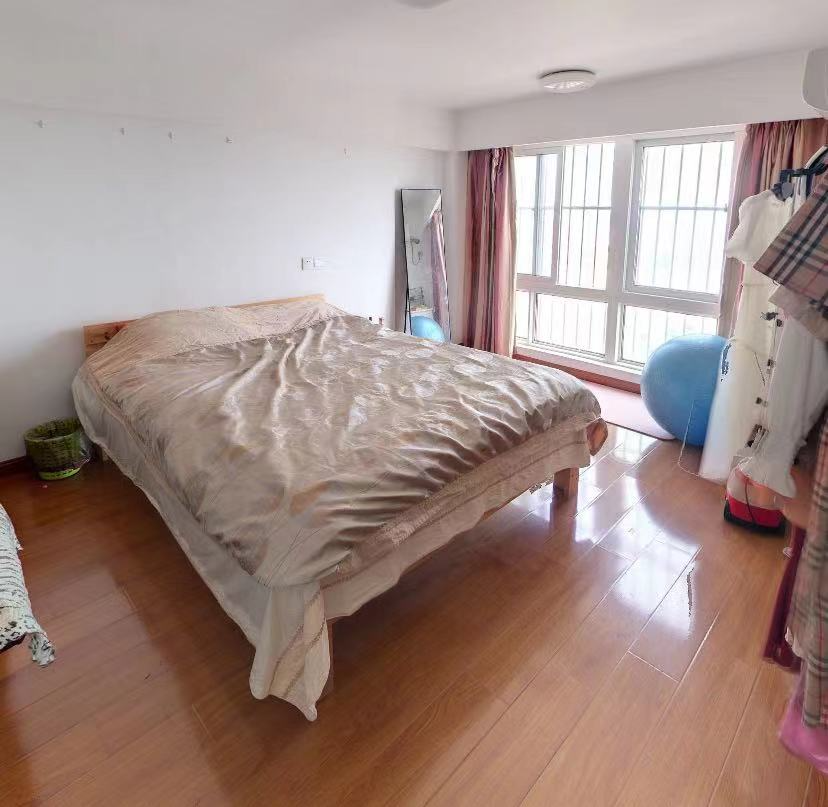 百花大厦 3室2厅2卫 58m&sup2;