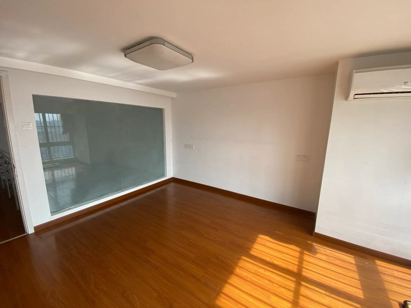 百花大厦 2室2厅1卫 58m&sup2;