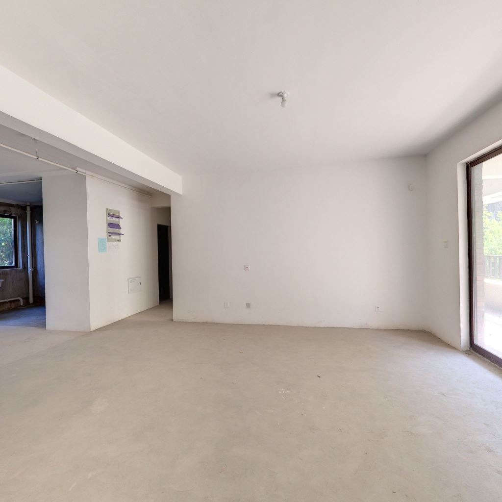 盛和九里香堤 4室2厅2卫 151m&sup2;