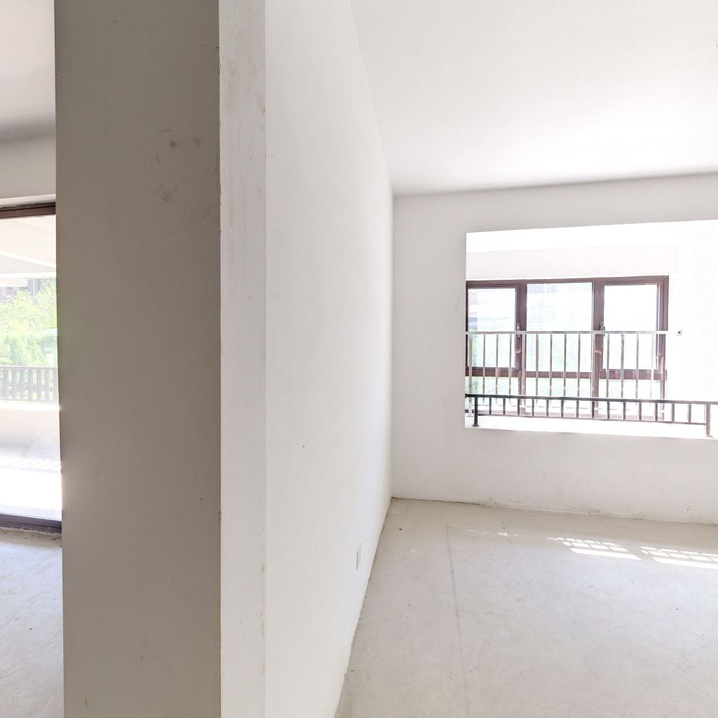 盛和九里香堤 4室2厅2卫 151m&sup2;