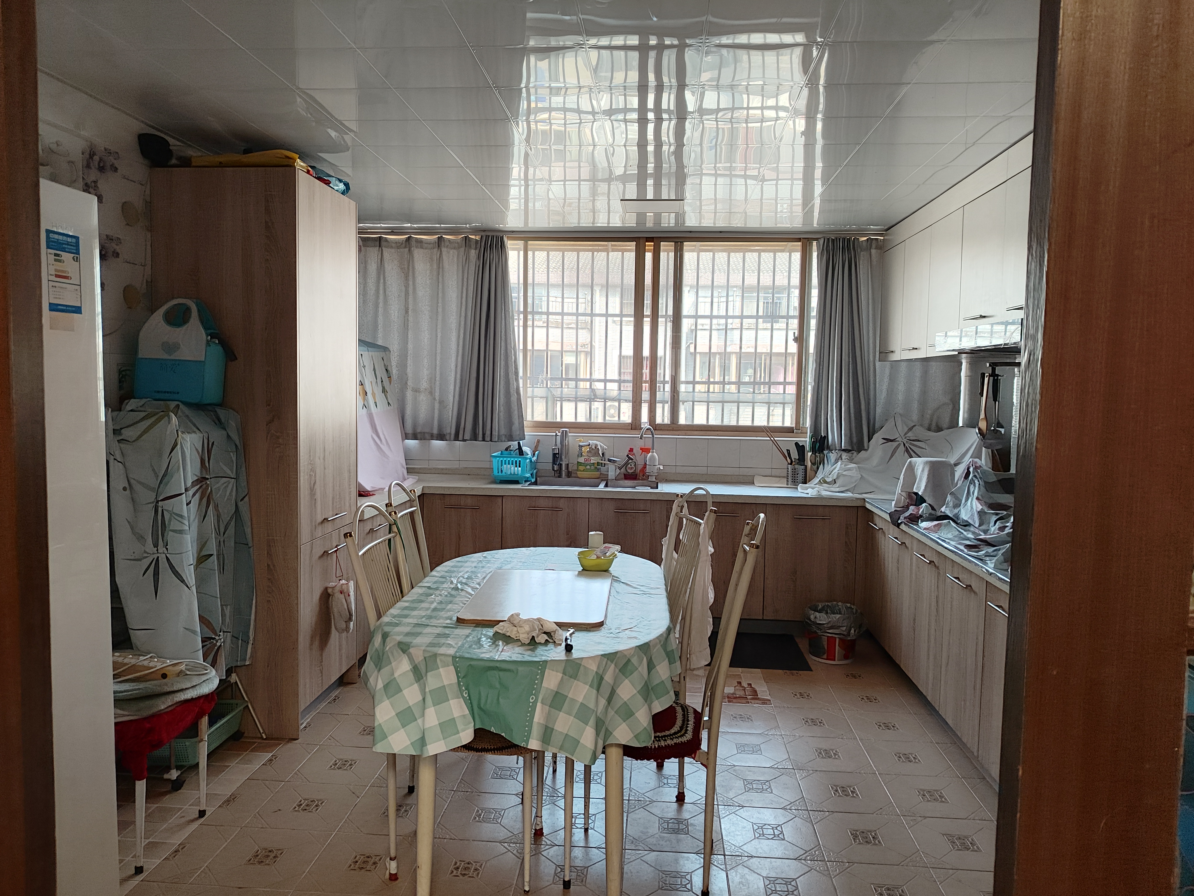天都花苑 5室2厅2卫 142m&sup2;