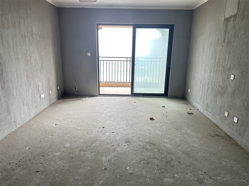 华强城 3室2厅2卫 120m&sup2;