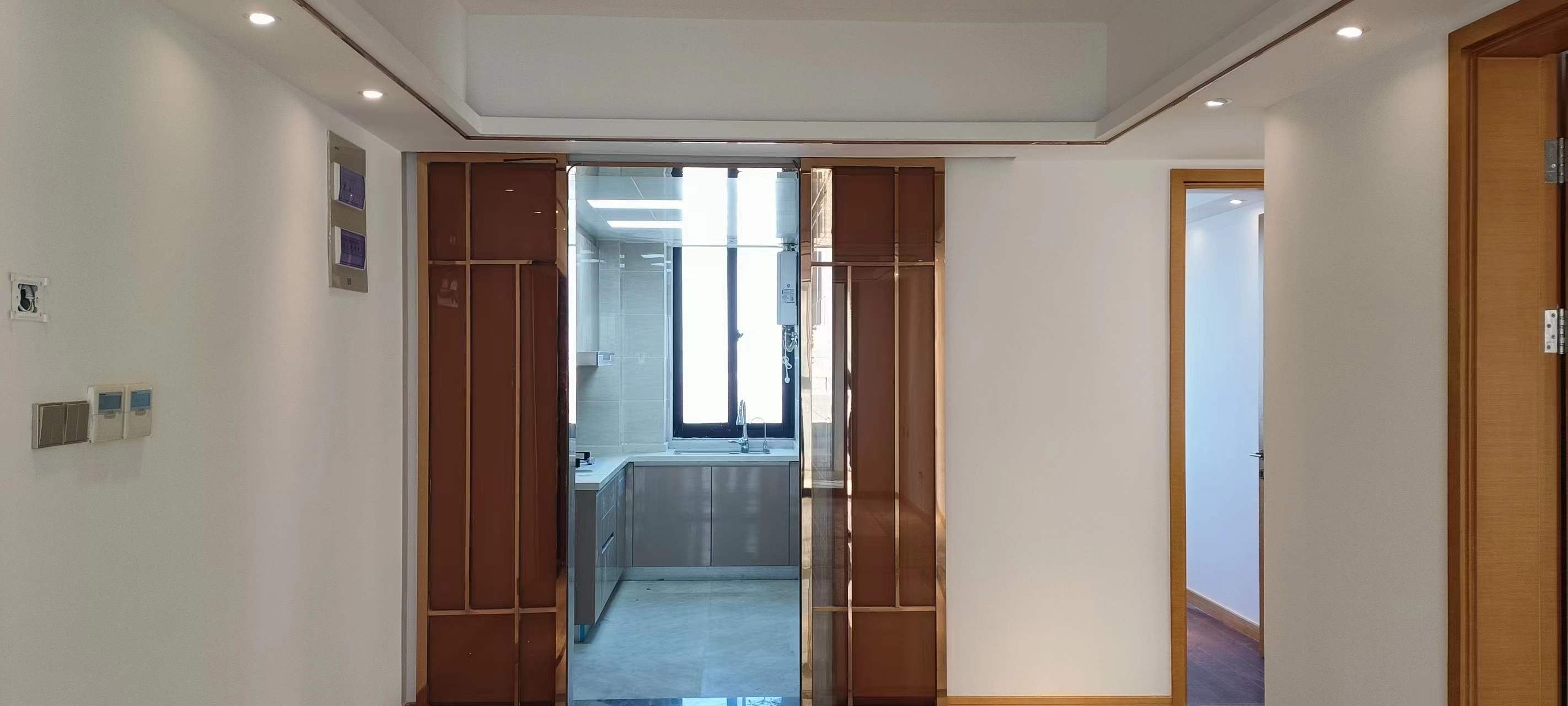 中南世纪花城三期 4室2厅2卫 148m²