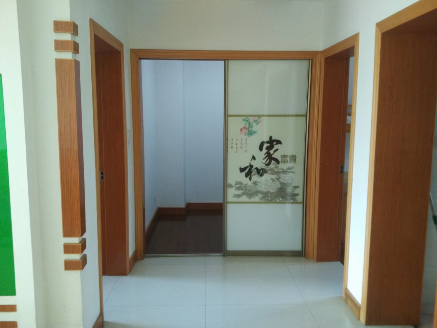 璀璨星湖 3室2厅1卫 108m&sup2;