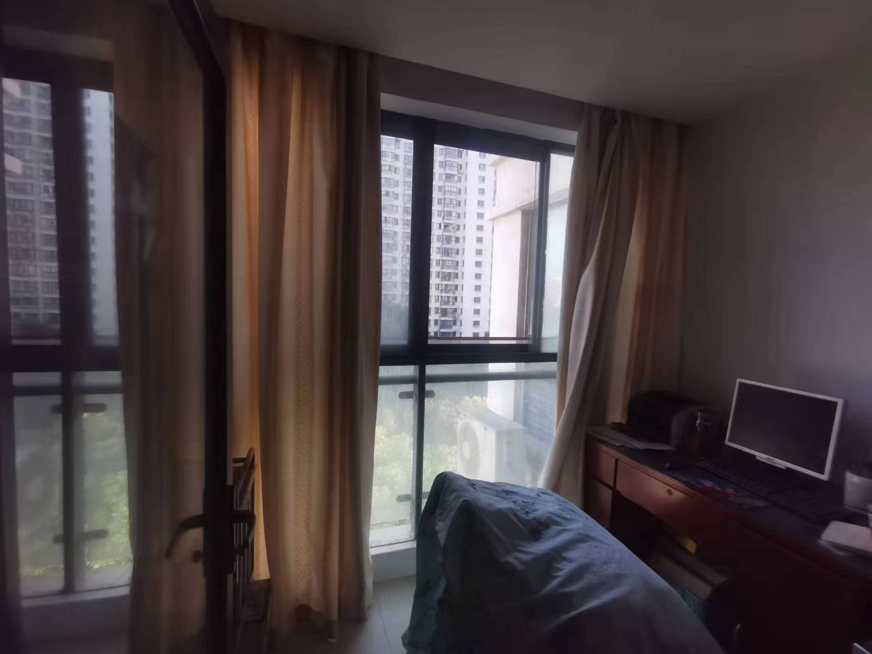 中南世纪城北区 4室2厅2卫 167m&sup2;