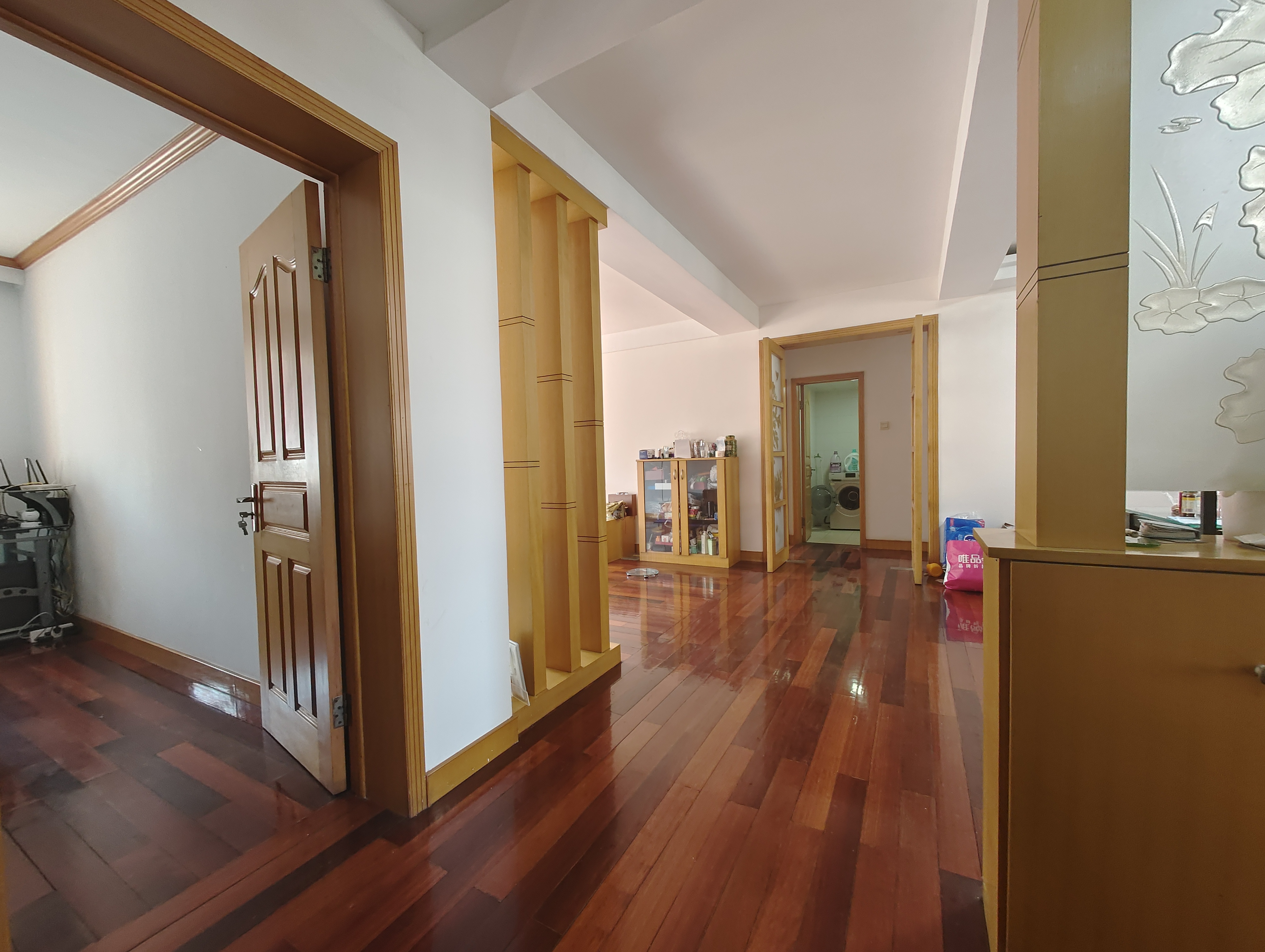 和兴花苑 3室2厅2卫 130m&sup2;