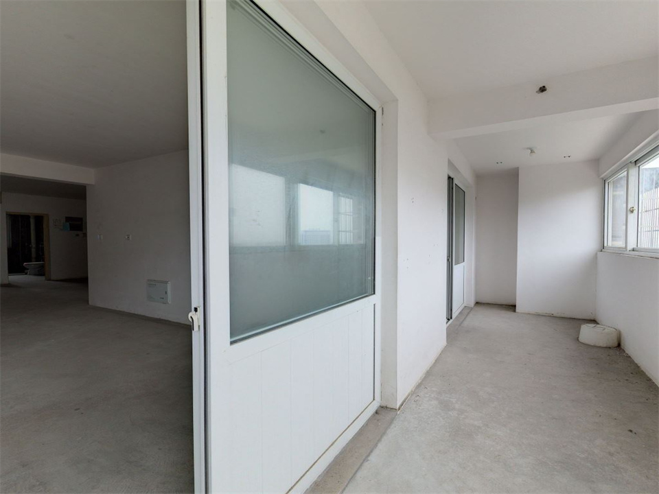 新华福里 3室2厅1卫 154m&sup2;