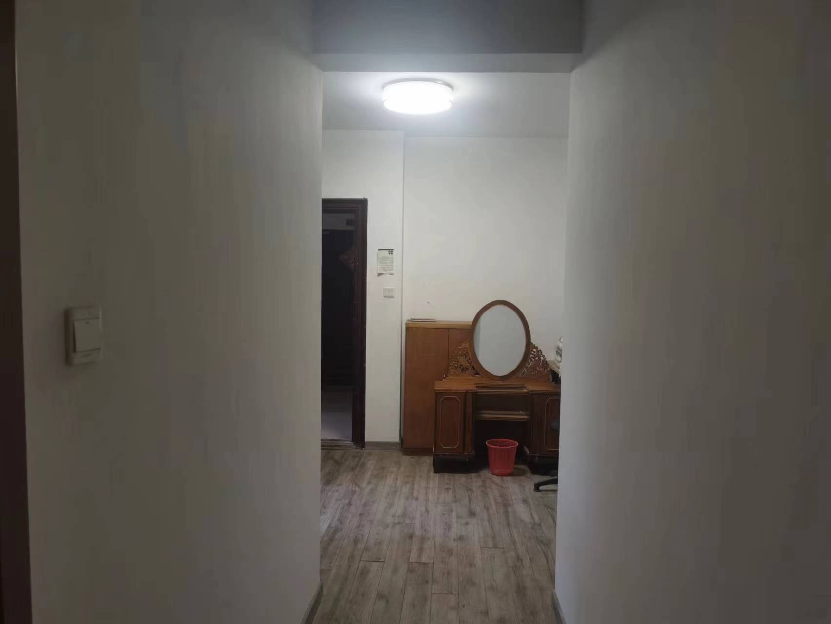 世濠花园 1室1厅1卫 133m²