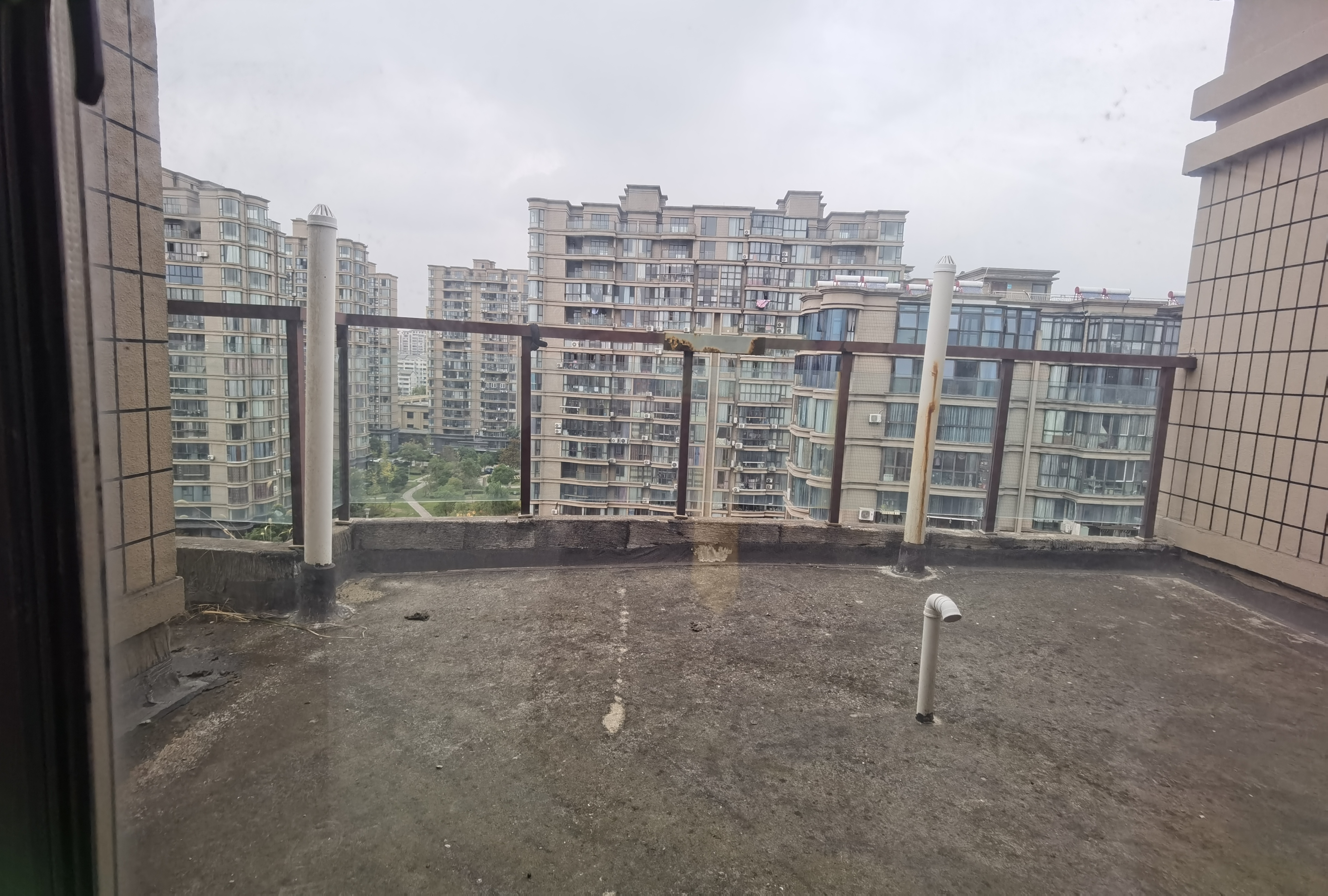 银河湾 5室2厅2卫 231.51m²