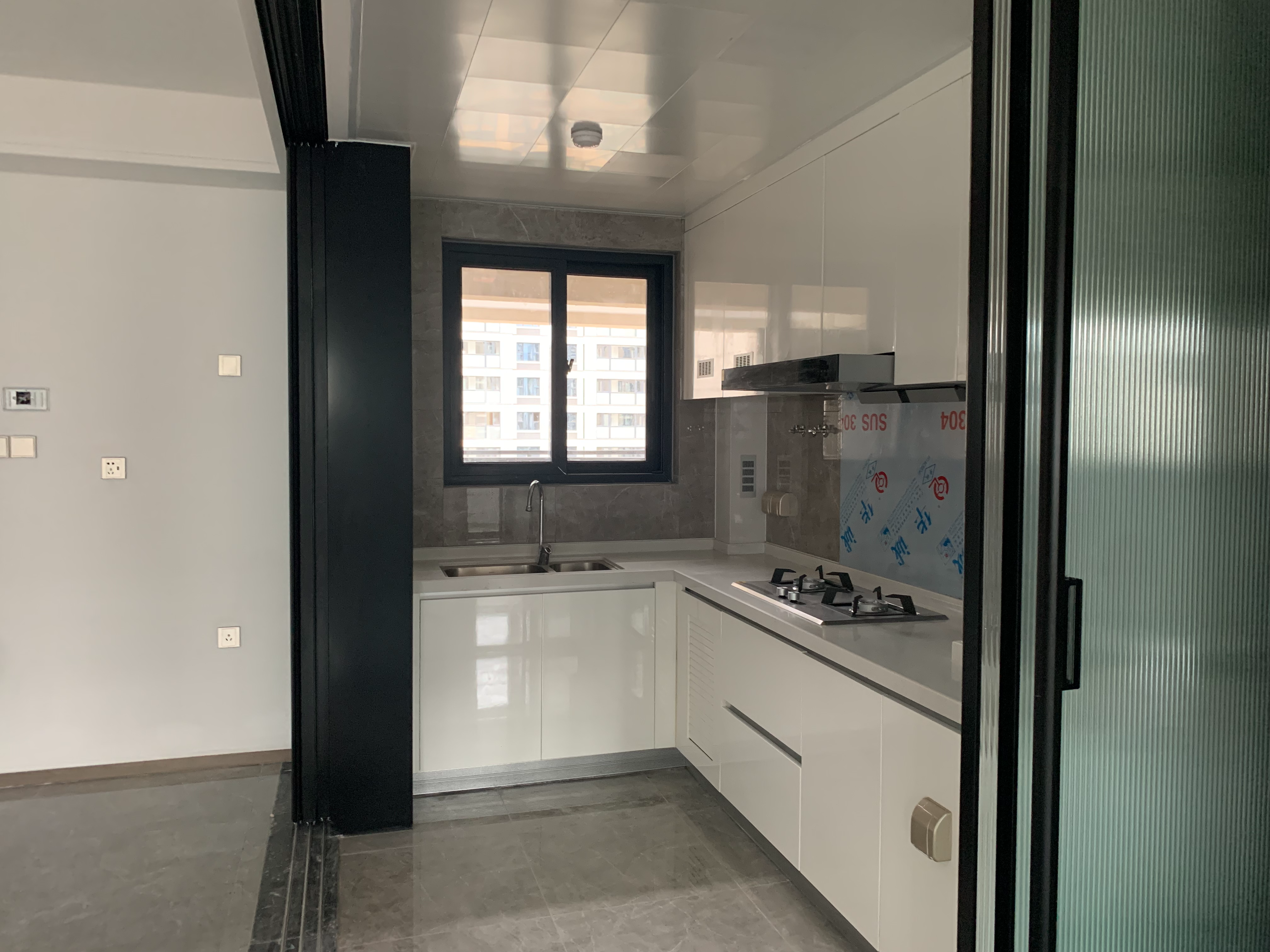 华禧铭苑 3室2厅1卫 101.34m&sup2;