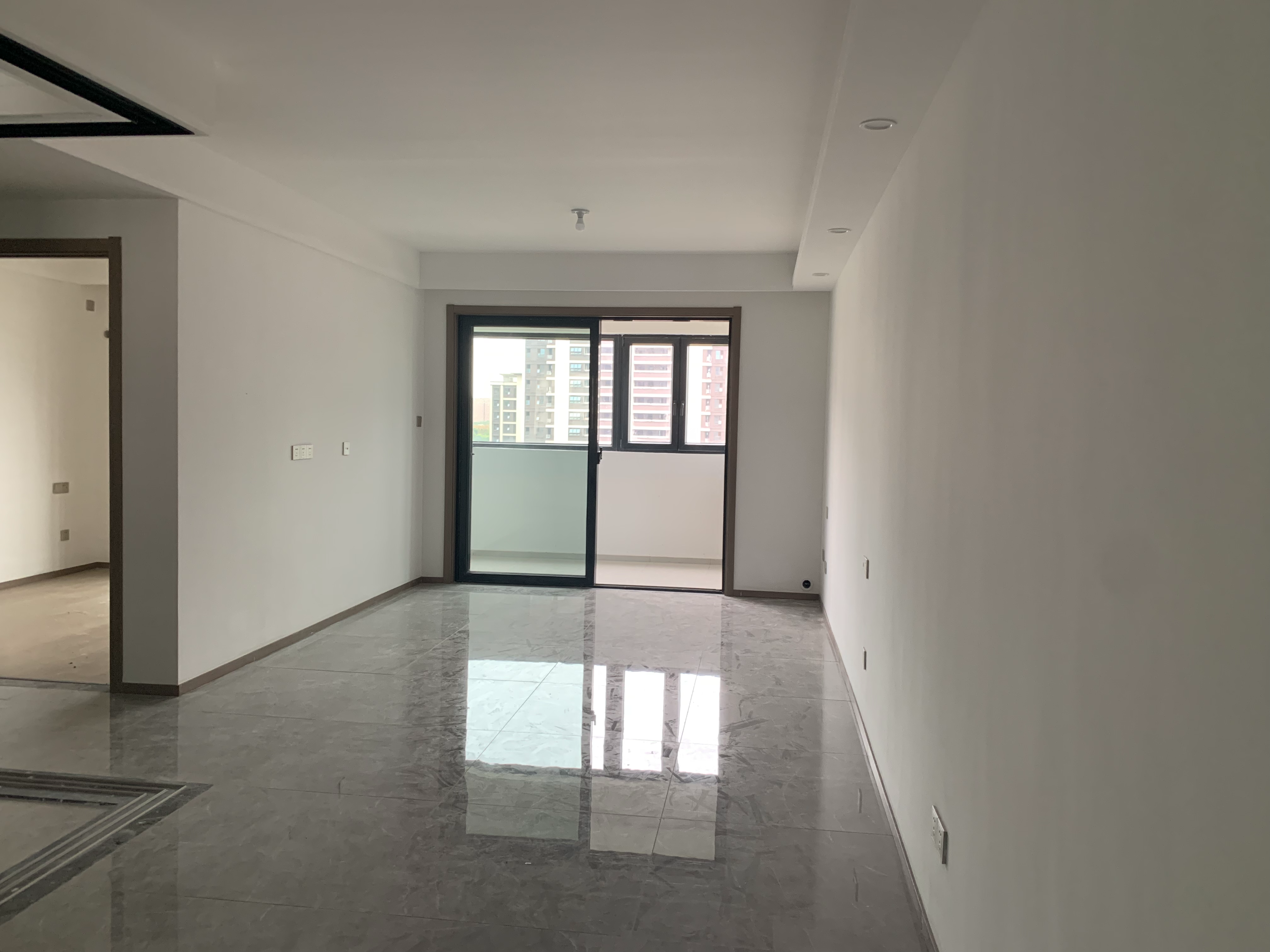 华禧铭苑 3室2厅1卫 101.34m²