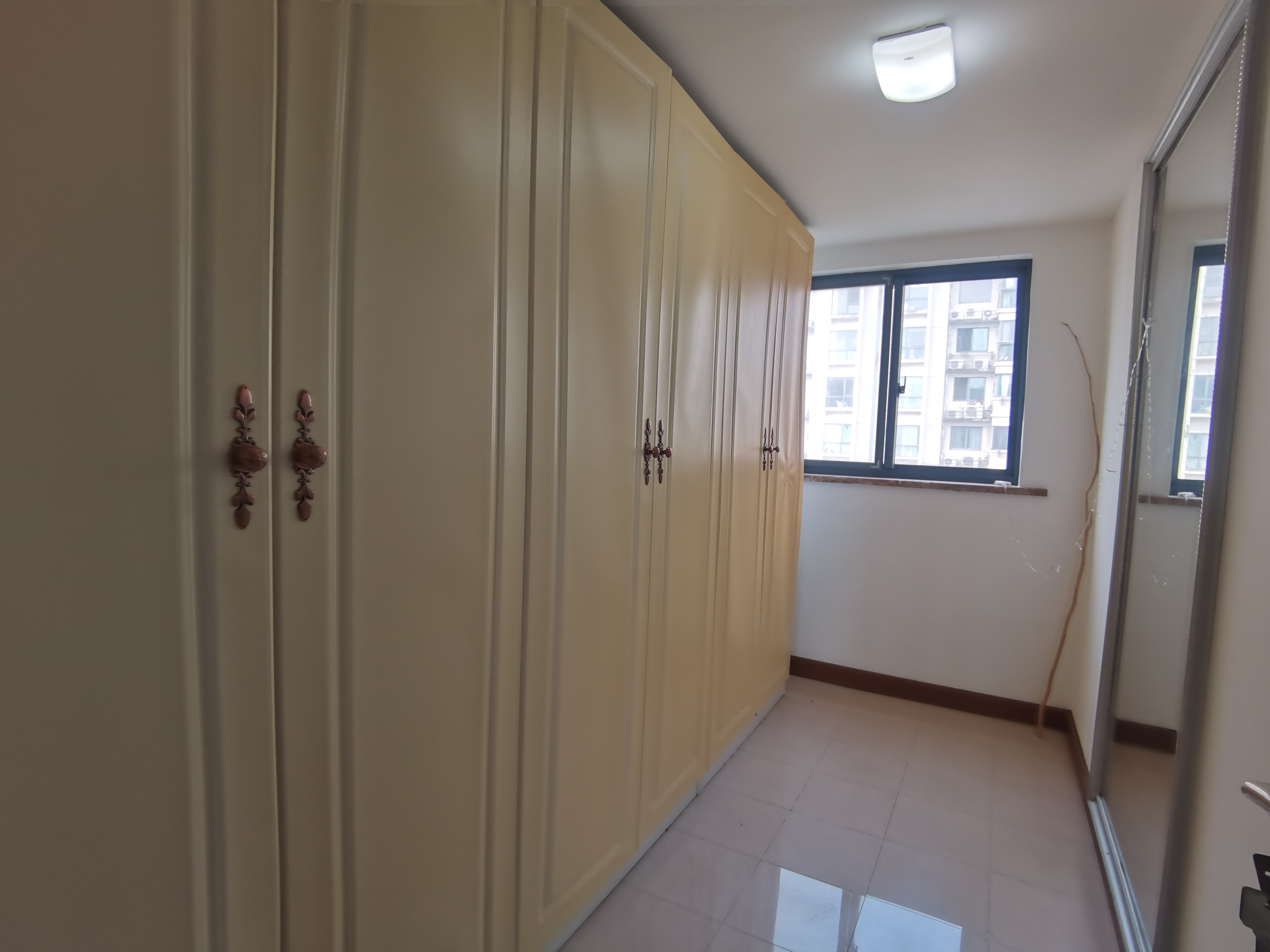 金桥人家 4室2厅2卫 223m&sup2;
