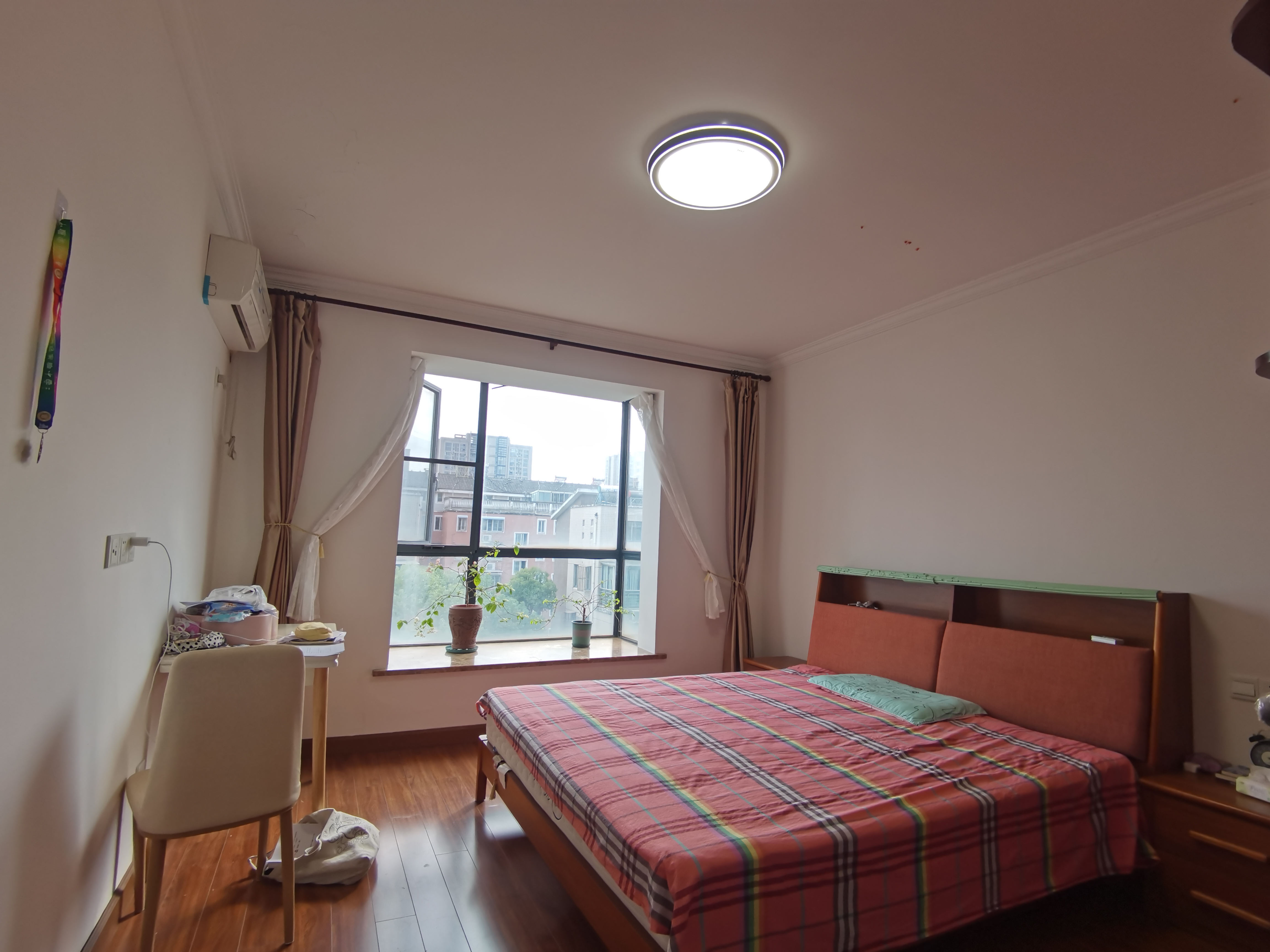 金桥人家 4室2厅2卫 223m&sup2;