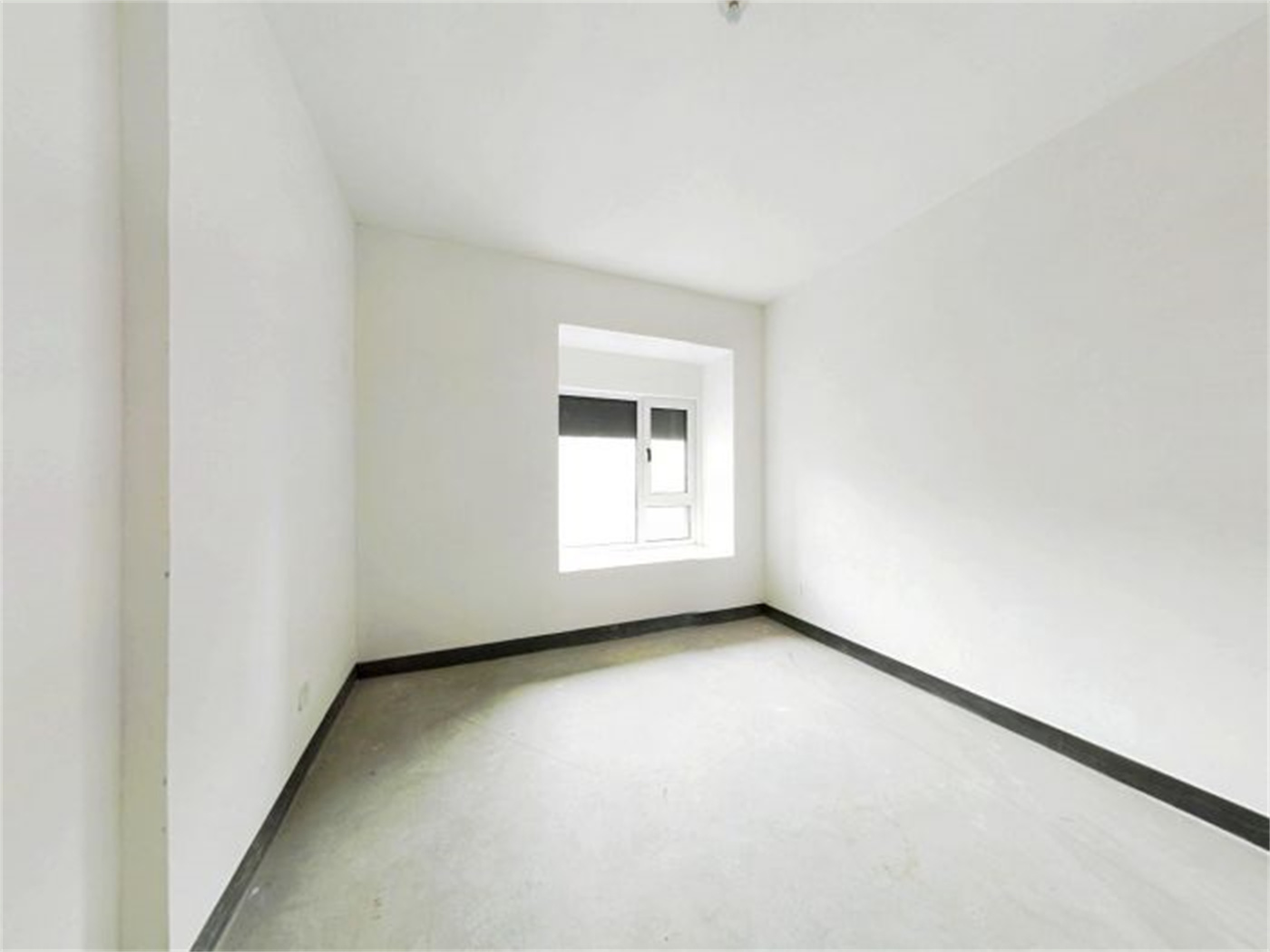 南山国际社区 4室2厅2卫 130m&sup2;