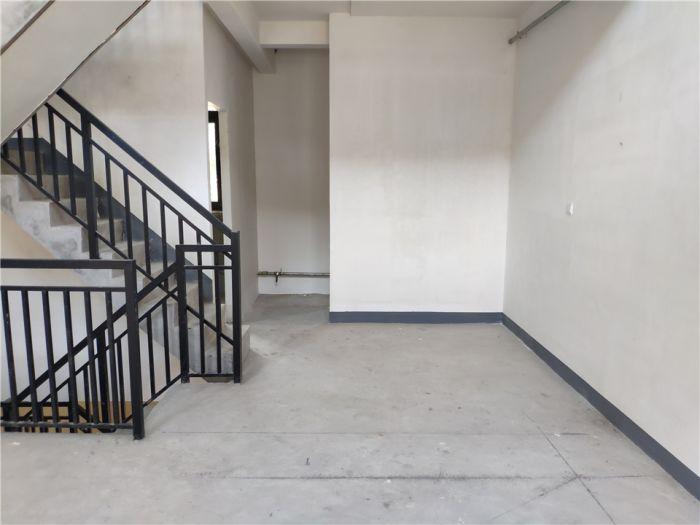 绿地新里城 4室2厅2卫 103m&sup2;