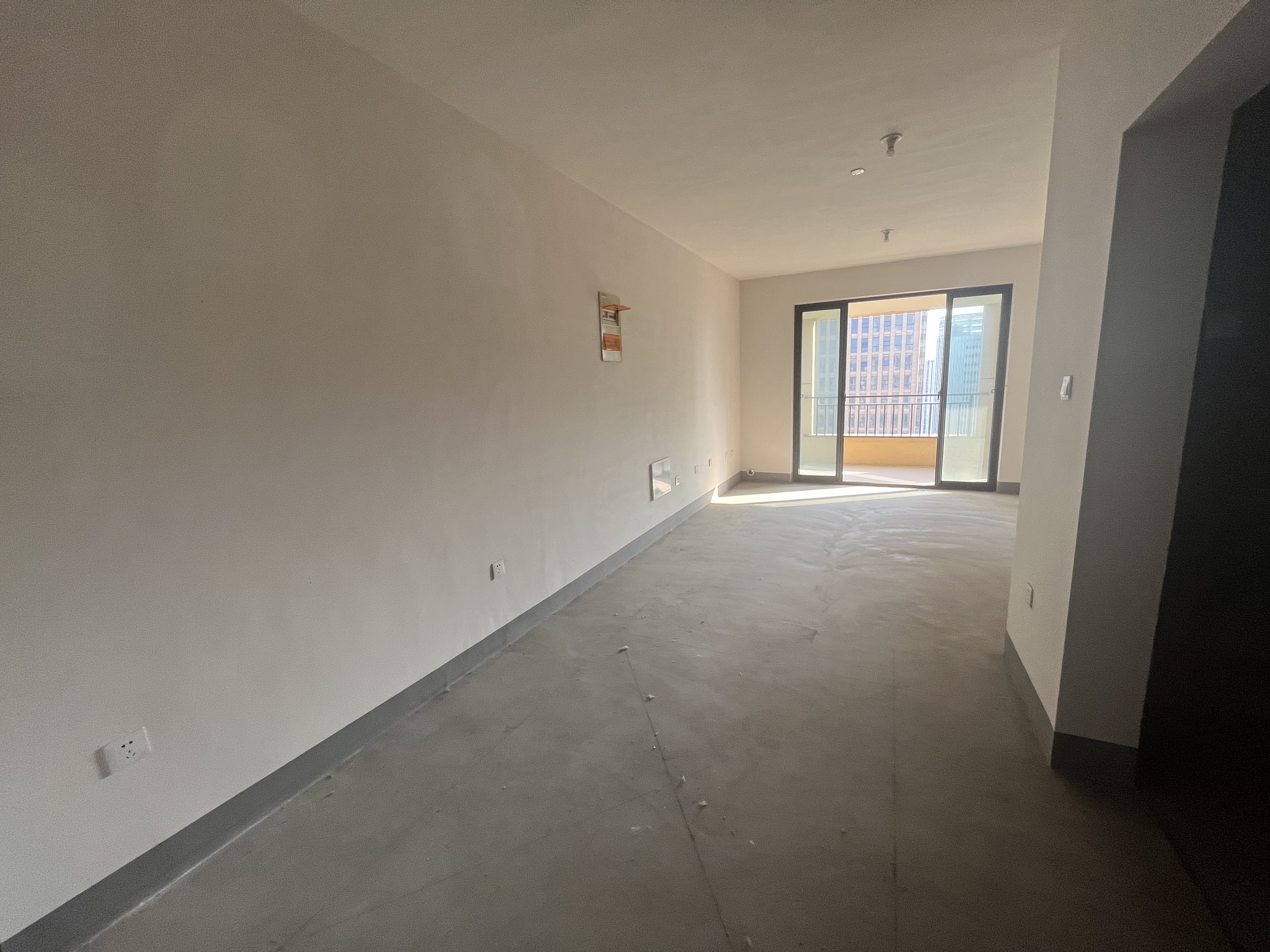 翠园 3室2厅1卫 107m&sup2;