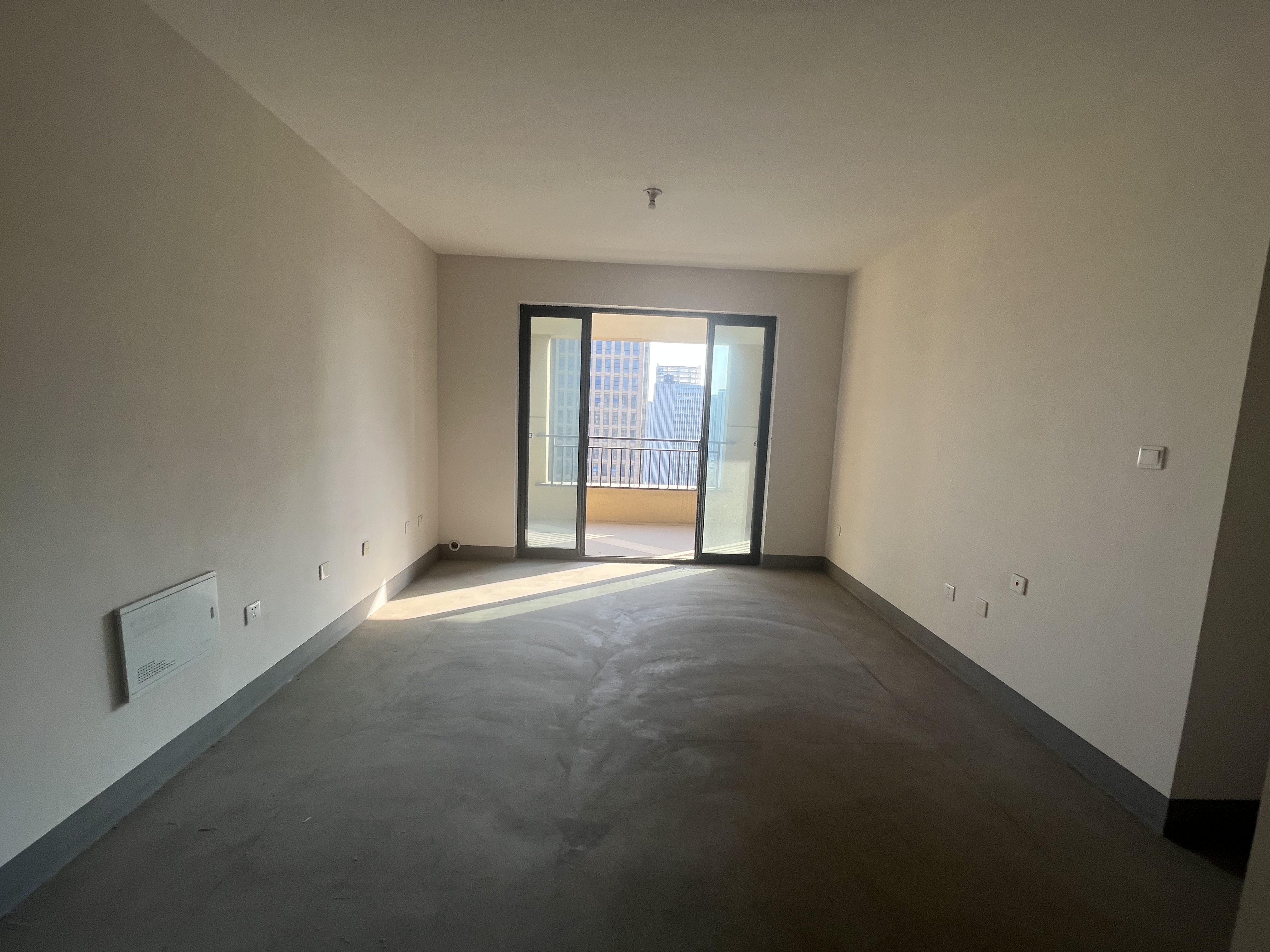 翠园 3室2厅1卫 107m&sup2;