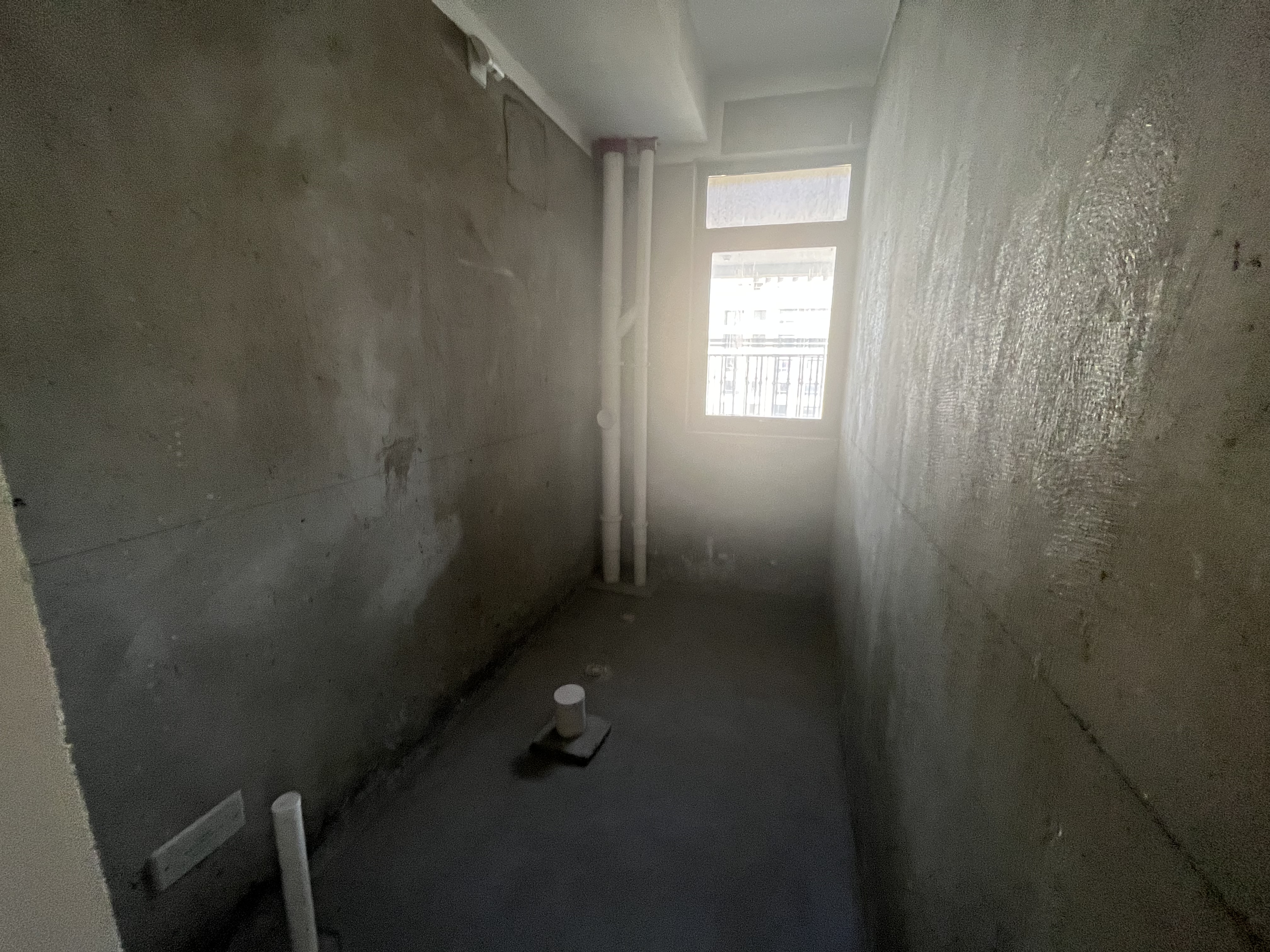 翠园 3室2厅1卫 107m&sup2;