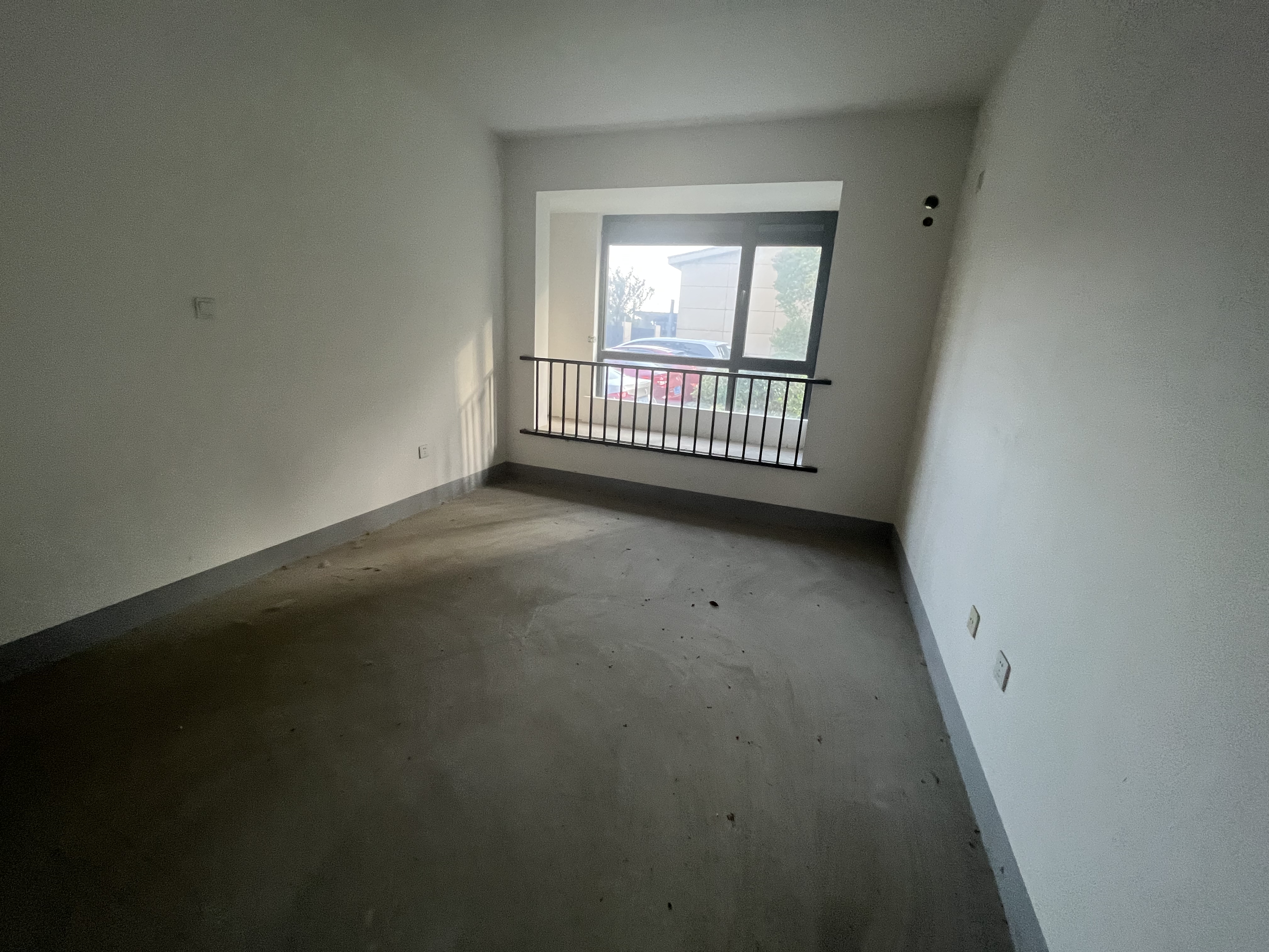 翠园 室厅卫 135m&sup2;