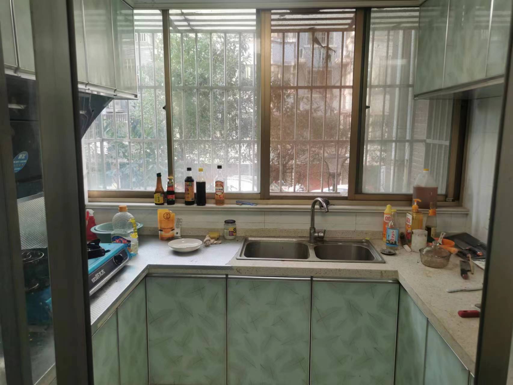 天都花苑 2室1厅1卫 89m&sup2;