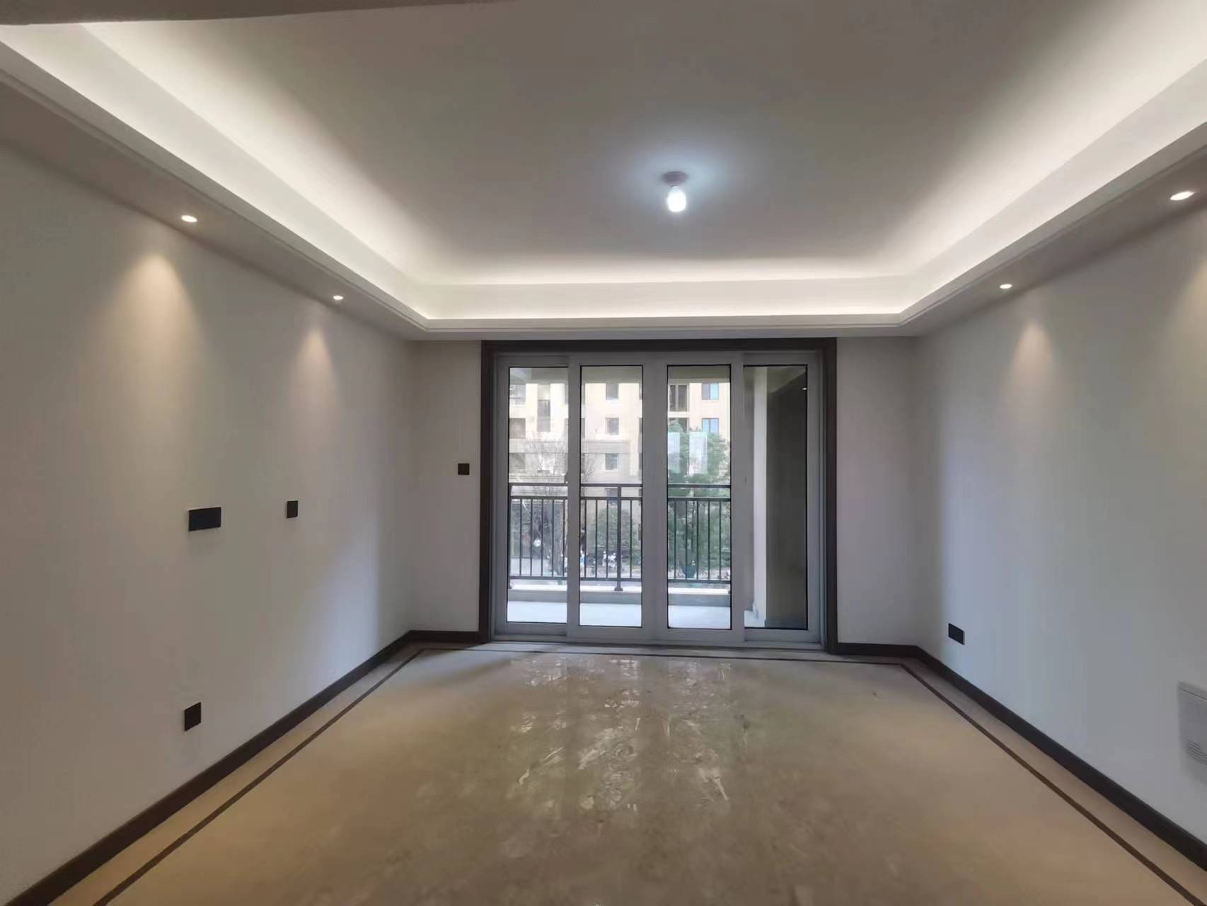 世茂云锦（九龙庭广场） 3室2厅1卫 127m&sup2;