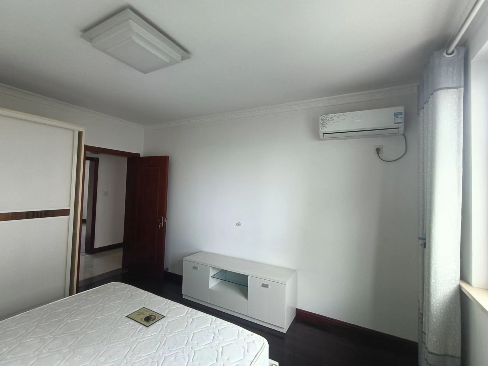 高迪晶城 3室2厅2卫 158m&sup2;