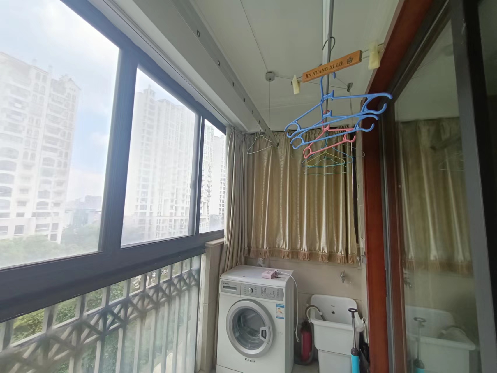 高迪晶城 3室2厅2卫 158m&sup2;