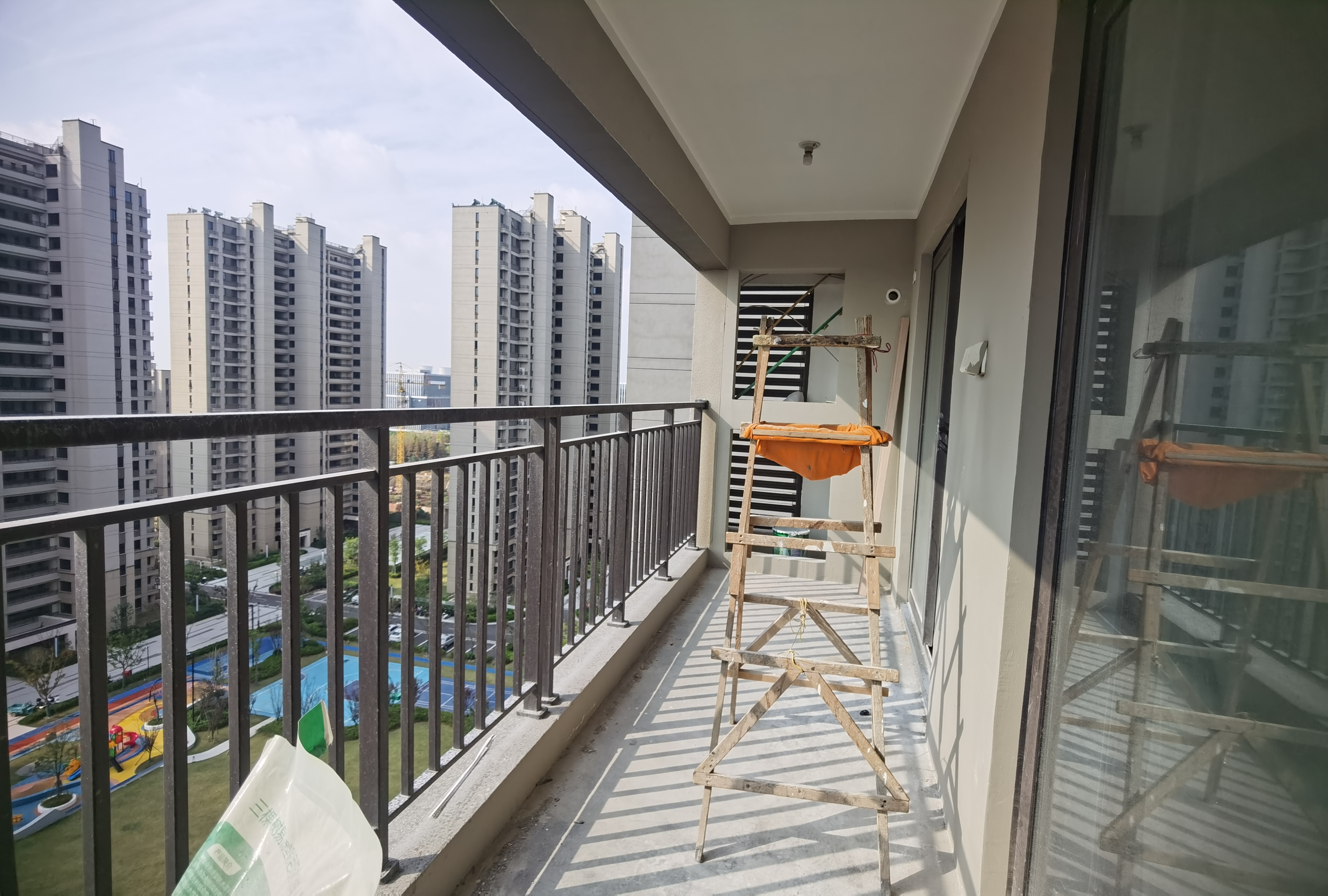 绿地江海图 4室2厅2卫 120m&sup2;