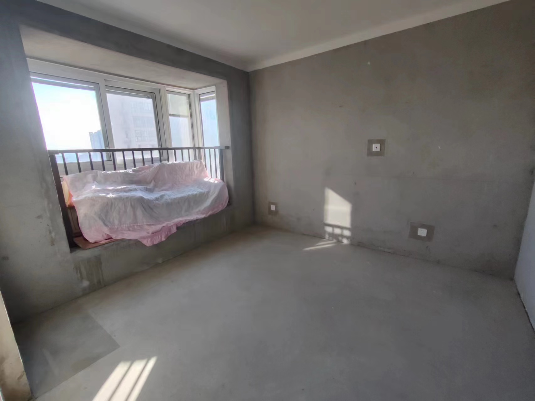 佳源都市 3室2厅2卫 118m&sup2;