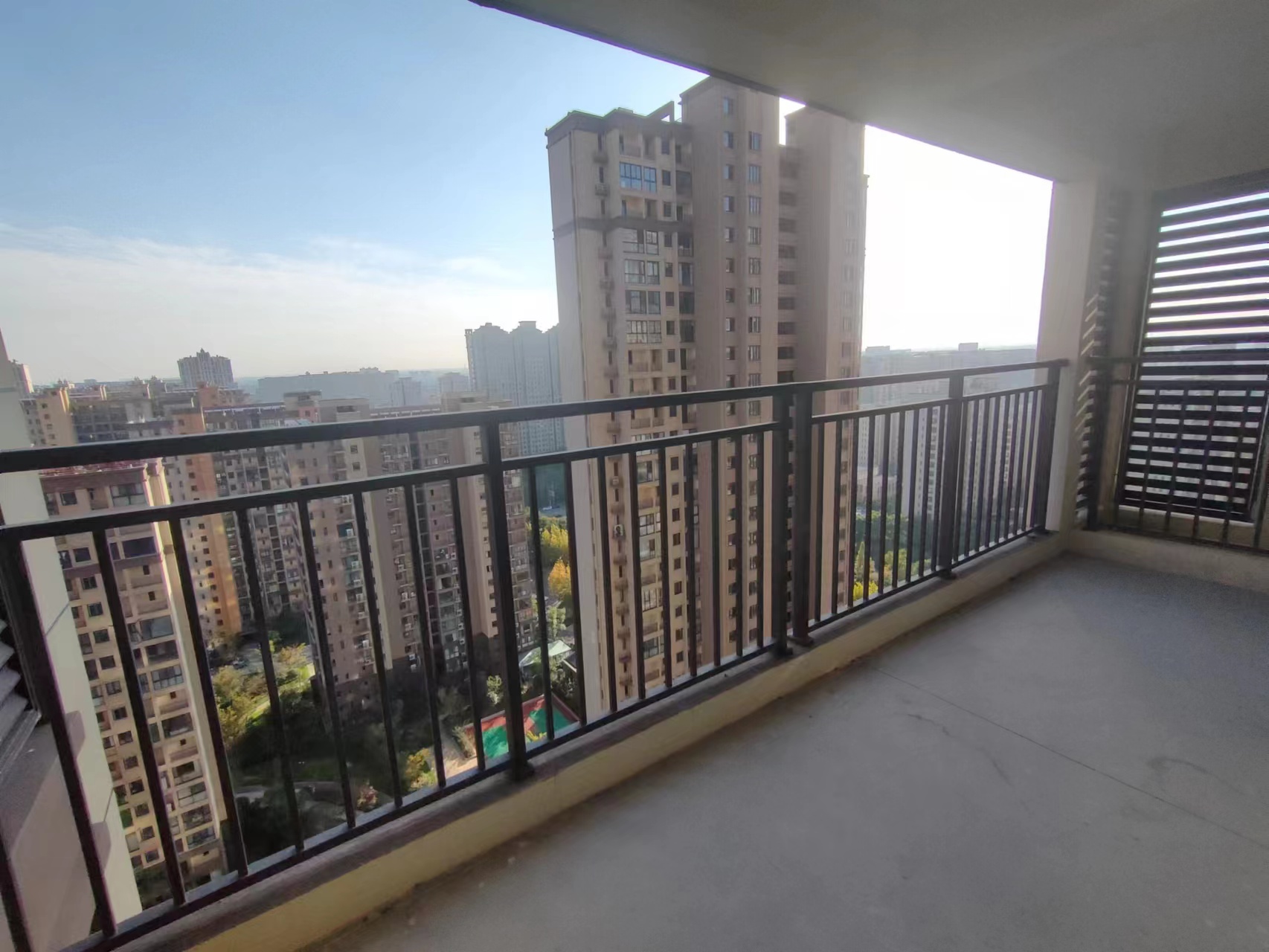 佳源都市 3室2厅2卫 118m&sup2;