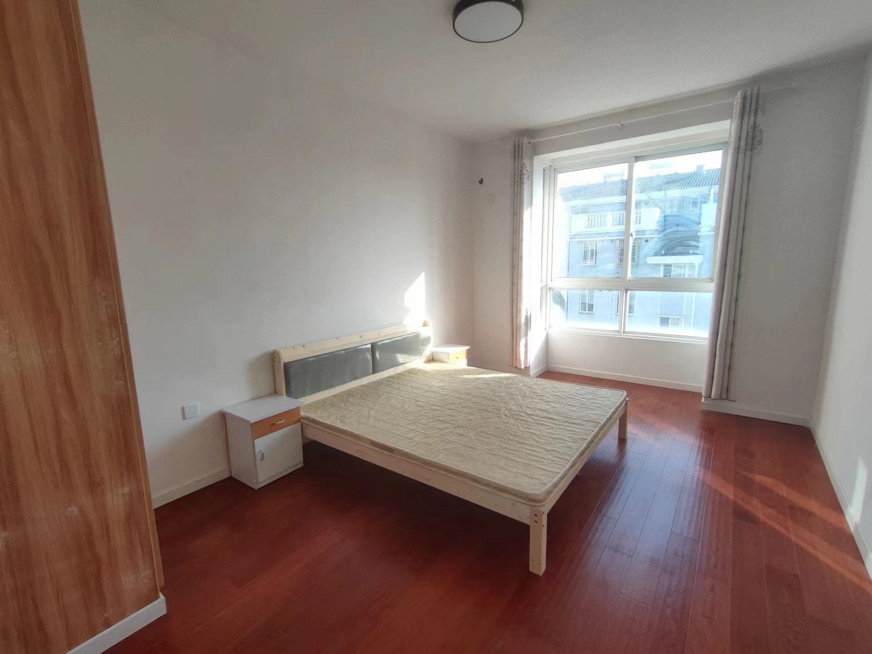 泰山公寓 7室2厅2卫 145m&sup2;