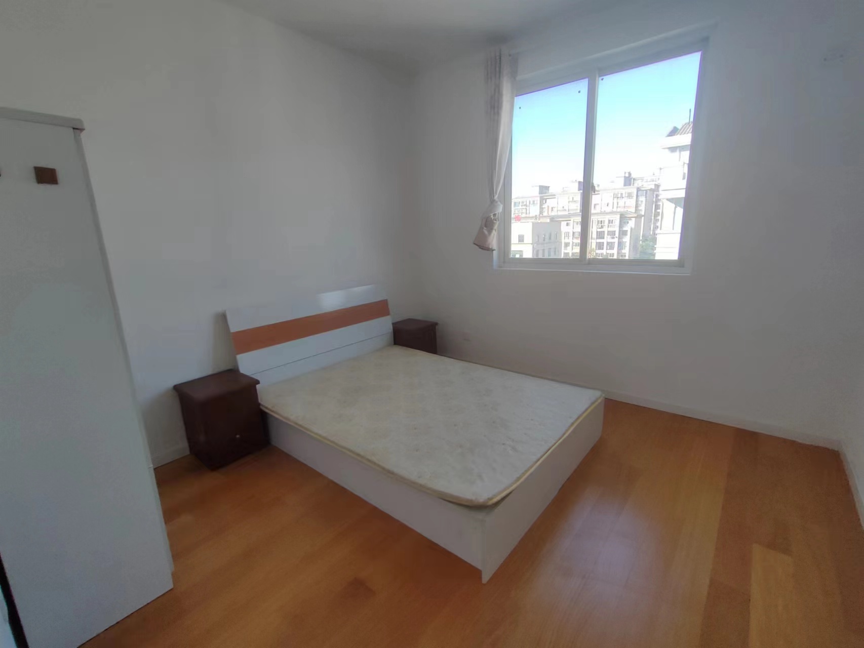泰山公寓 7室2厅2卫 145m&sup2;
