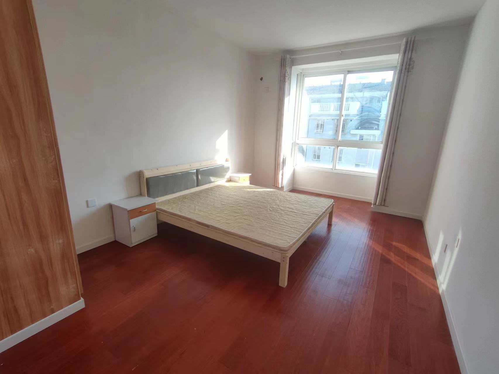 泰山公寓 7室2厅2卫 145m&sup2;