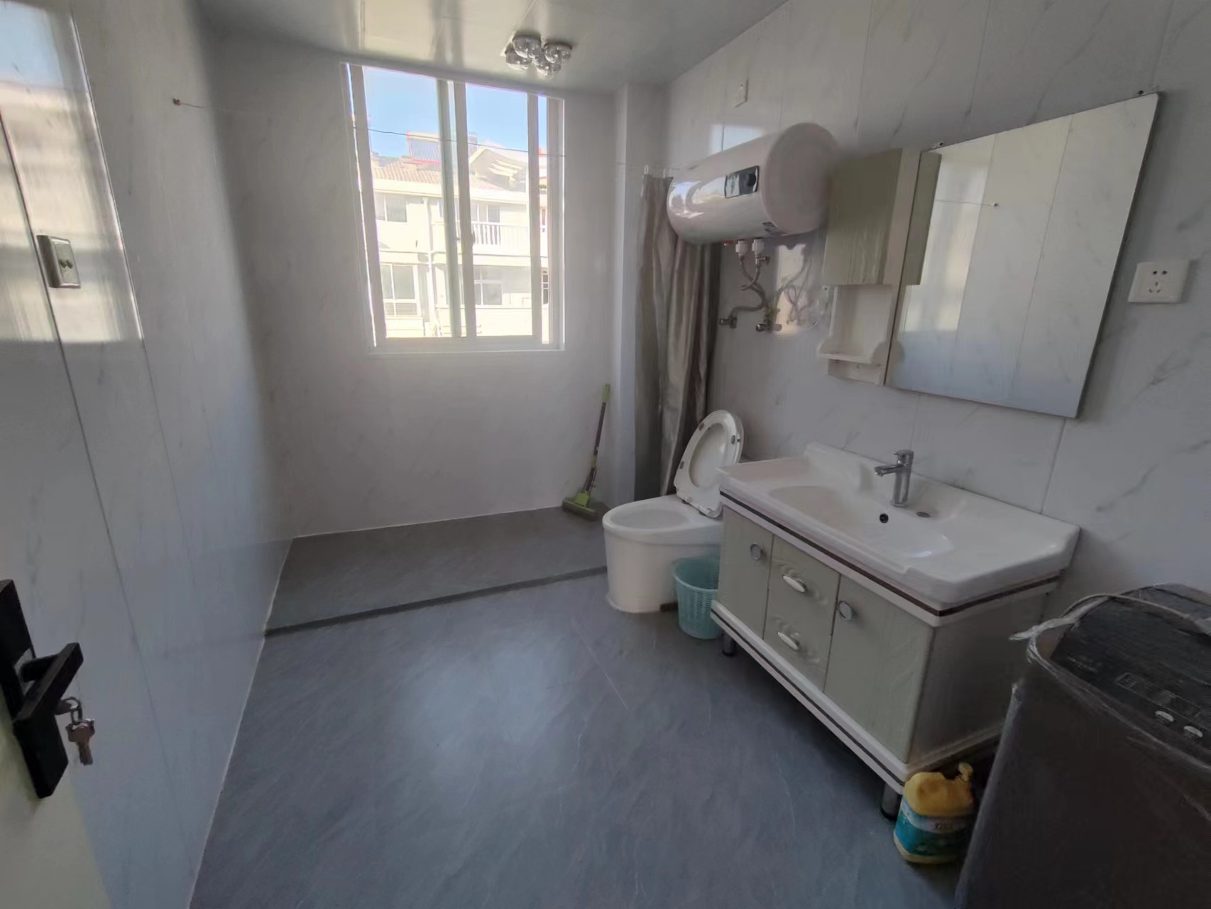 泰山公寓 7室2厅2卫 145m&sup2;