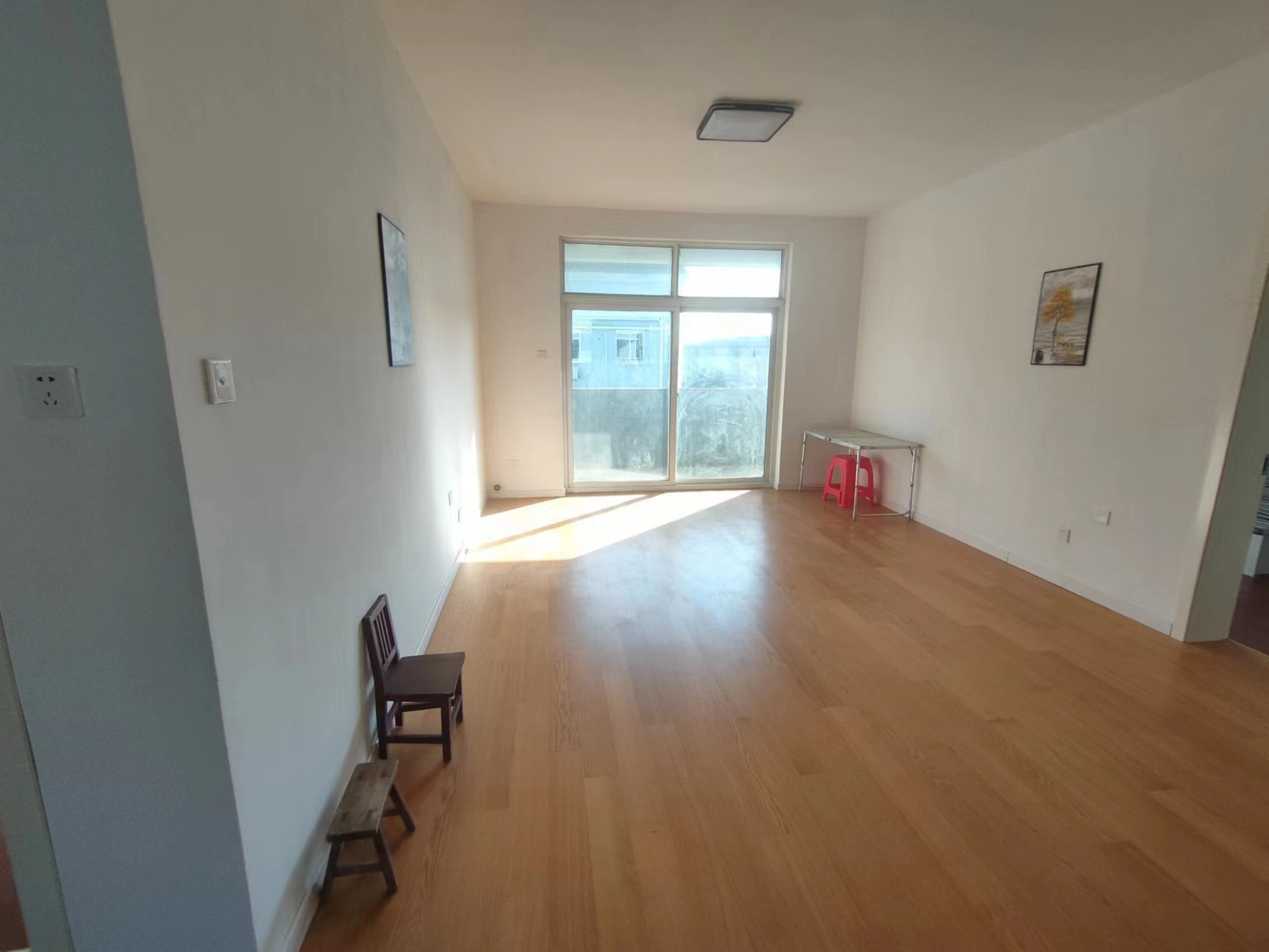 泰山公寓 4室2厅1卫 145m&sup2;