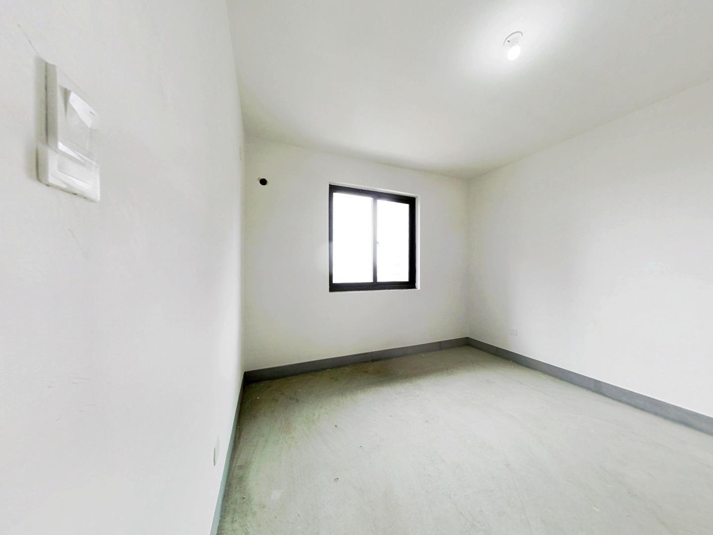 红星嘉苑 3室2厅2卫 139.00m&sup2;