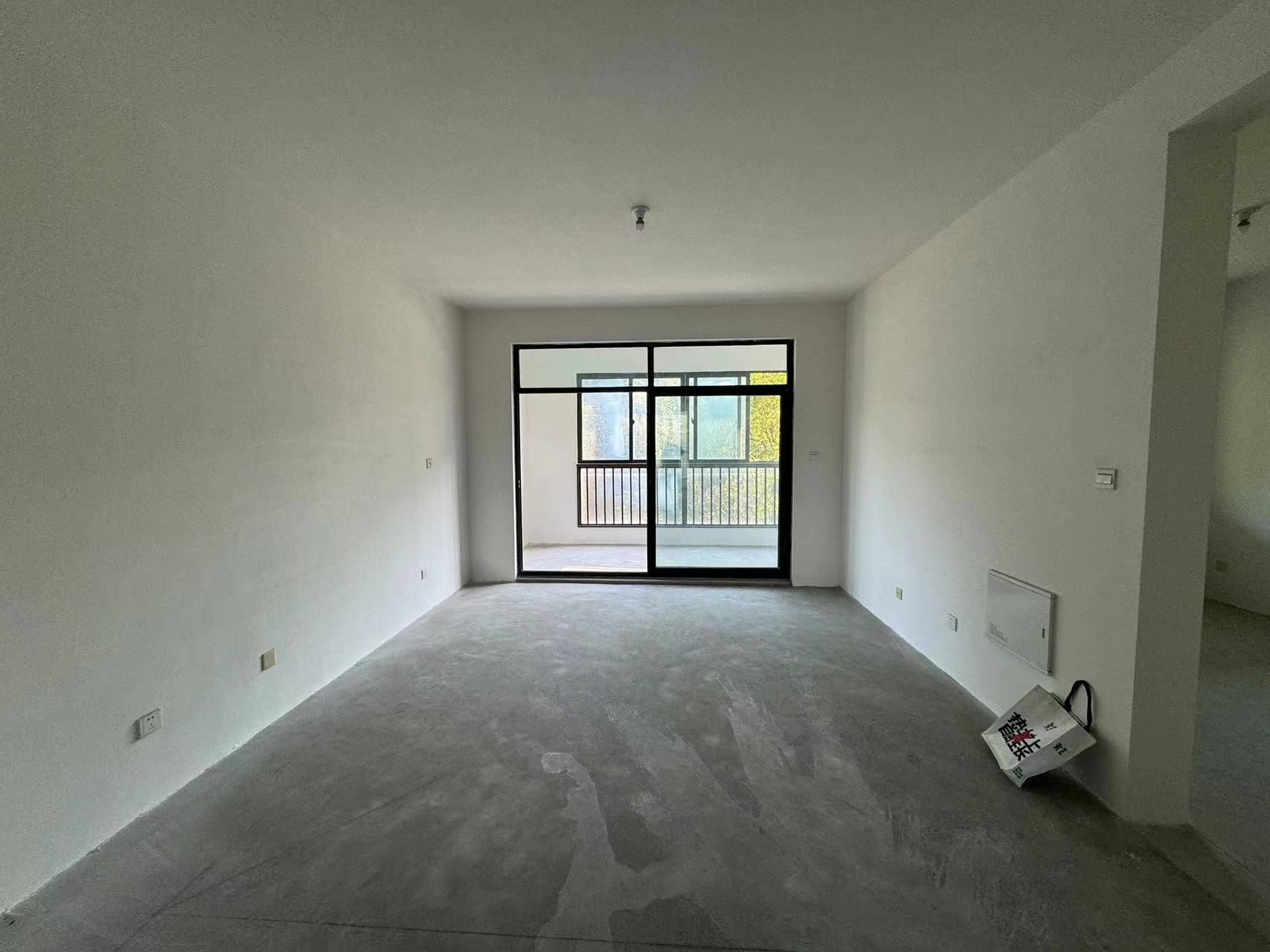 万濠山庄 4室2厅2卫 166m&sup2;