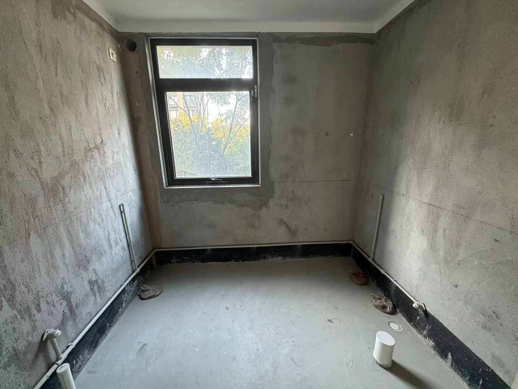 万濠山庄 4室2厅2卫 166m&sup2;