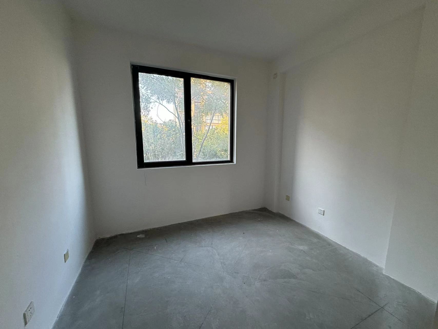 万濠山庄 4室2厅2卫 166m&sup2;