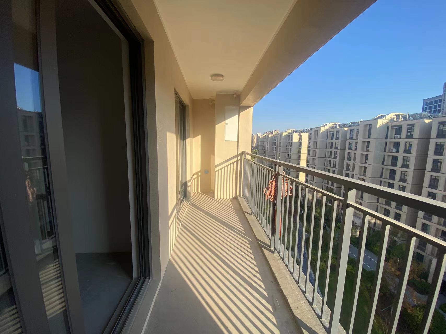 卓越悦宸 3室2厅2卫 102.00m&sup2;